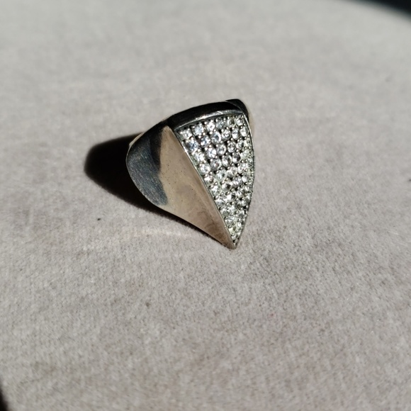 Elizabeth and James Thorn ring - Picture 2 of 6